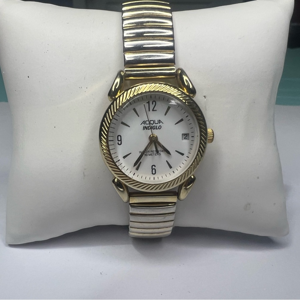 (957)Vintage Ladies Acqua by Timex Two-Tone Indiglo Quartz Date 30M WR Watch…